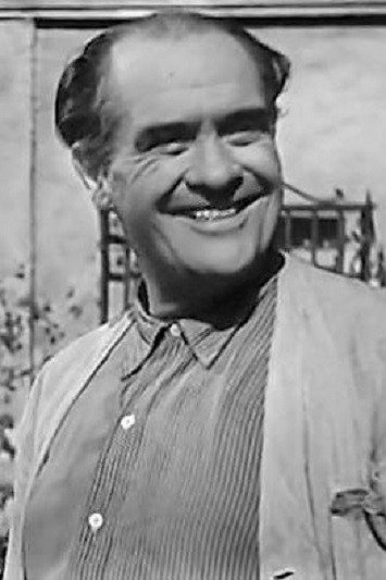 Faustino Bretaño as Carmen's Father in The Sixth Sense