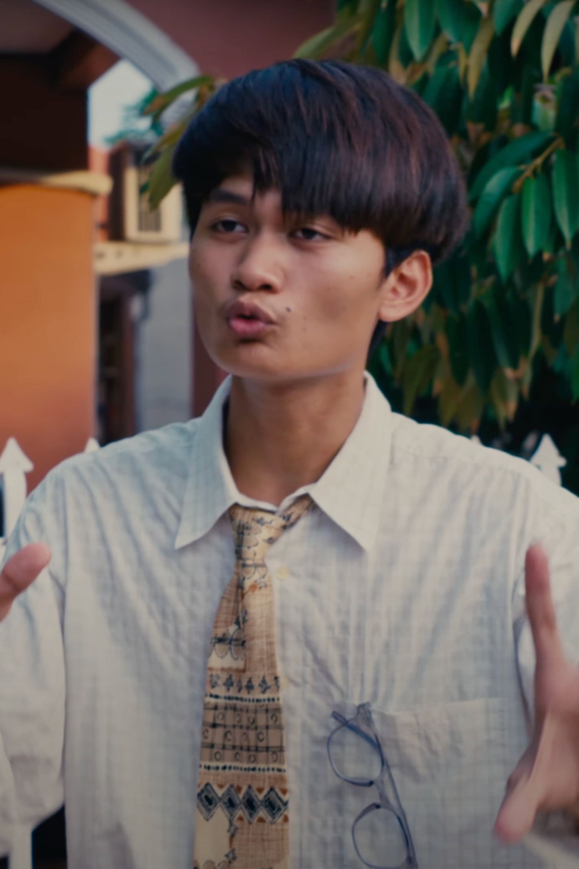 Piyapong Kaewpaet as News Reporter in Why You Go So Fast!?