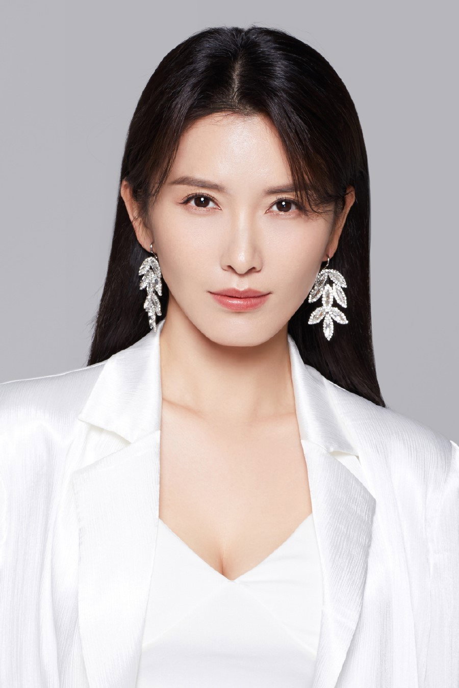 徐洁儿 as Li Lan in Lighter and Princess