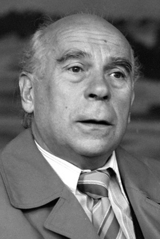 Janusz Kłosiński as Dyrektor cyrku in Kapitan Sowa na tropie