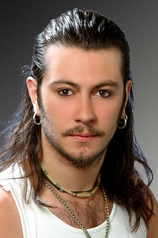 Barış Akarsu as Tarık Tekelioğlu in Yalancı Yarim