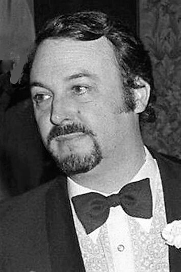 Rafael Romero Marchent as Quintero in Alone Together