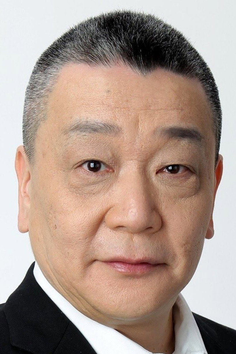 石住昭彦 as Duc de Broglie in Le Chevalier D'Eon