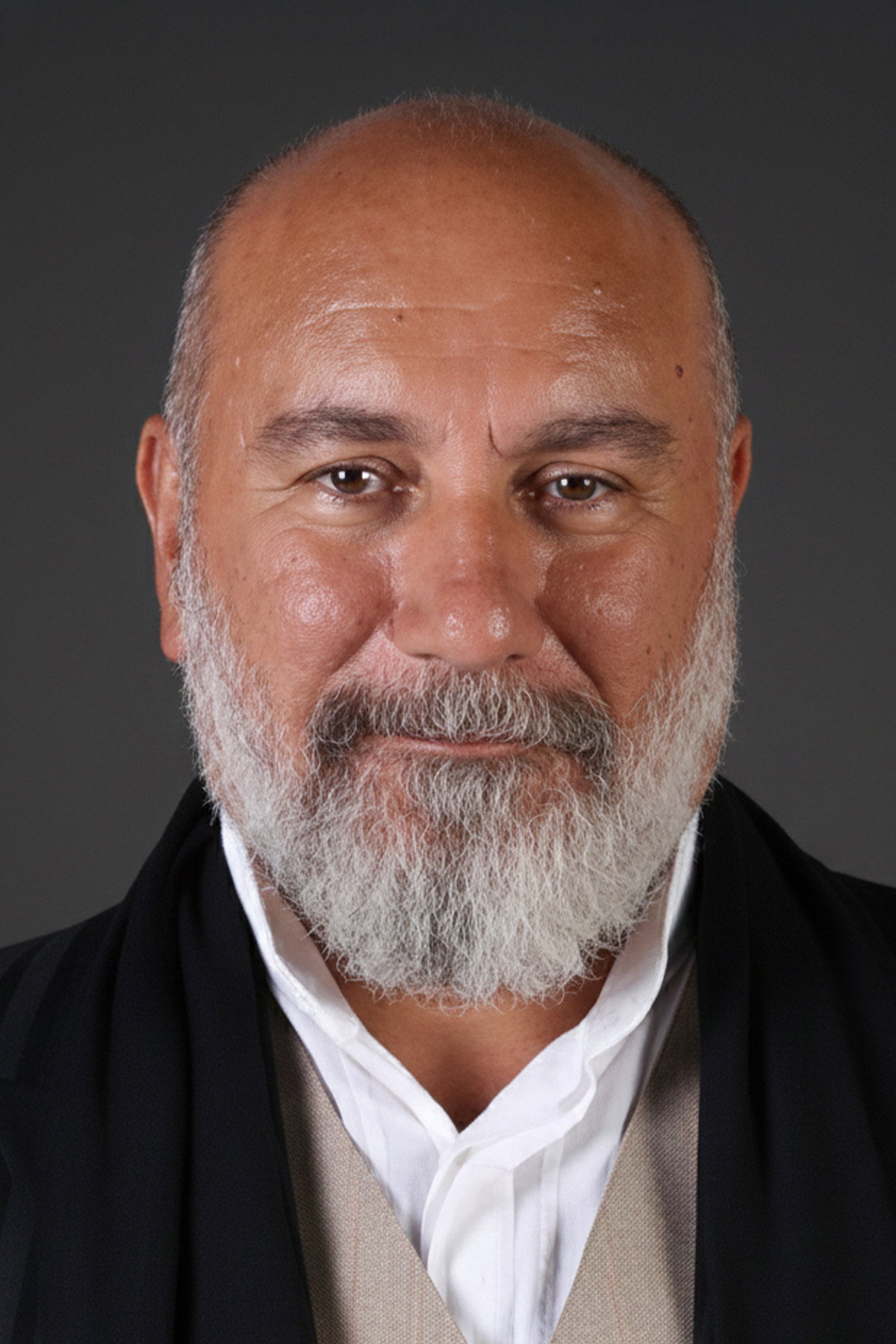 Mustafa Avkıran as Hünkar Aladağ in One of Us