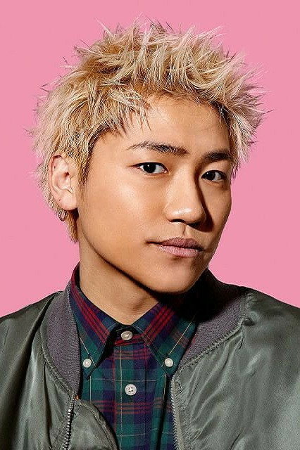小森隼 as Self - Emcee in Love Like a K-Drama