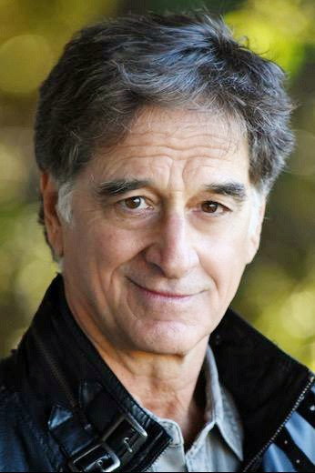 Jon Manfrellotti as Barry in Tell Me I Love You