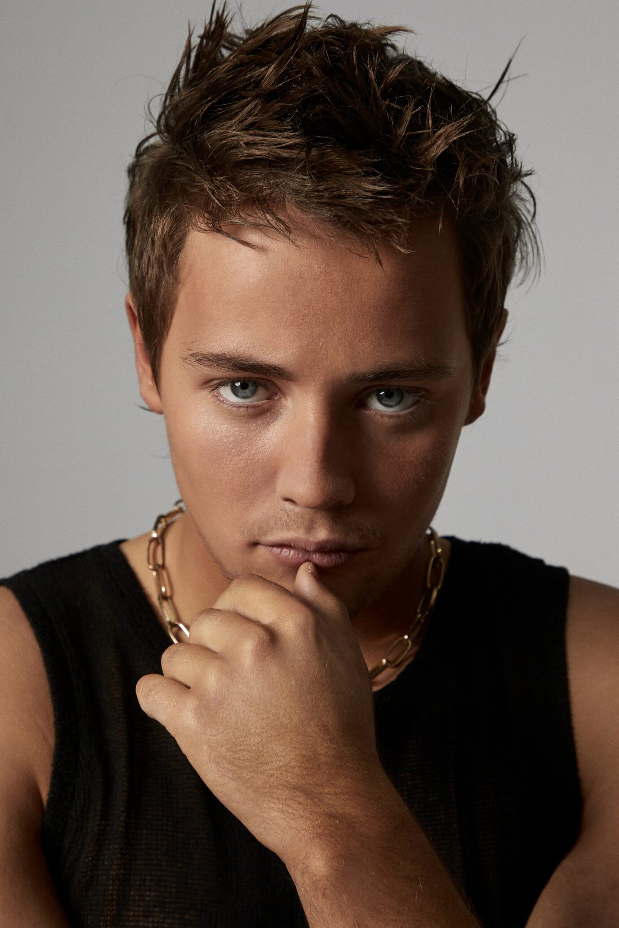 Lee Tiger Halley as Gus Bell in Boy Swallows Universe