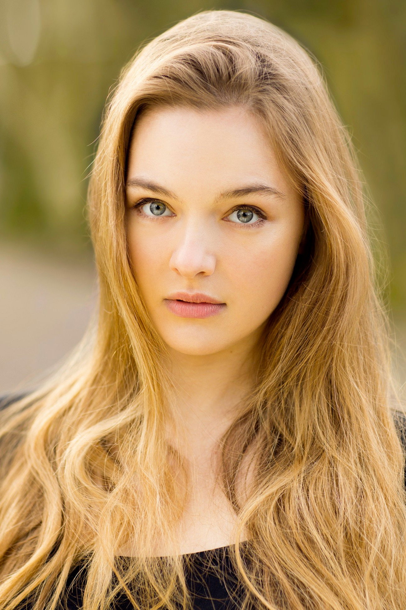 Chloé Booyens as Andrea in Jawaani Jaaneman