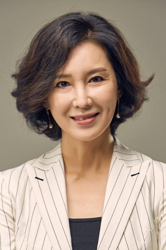 심혜진 as Francesca in Hello, Franceska