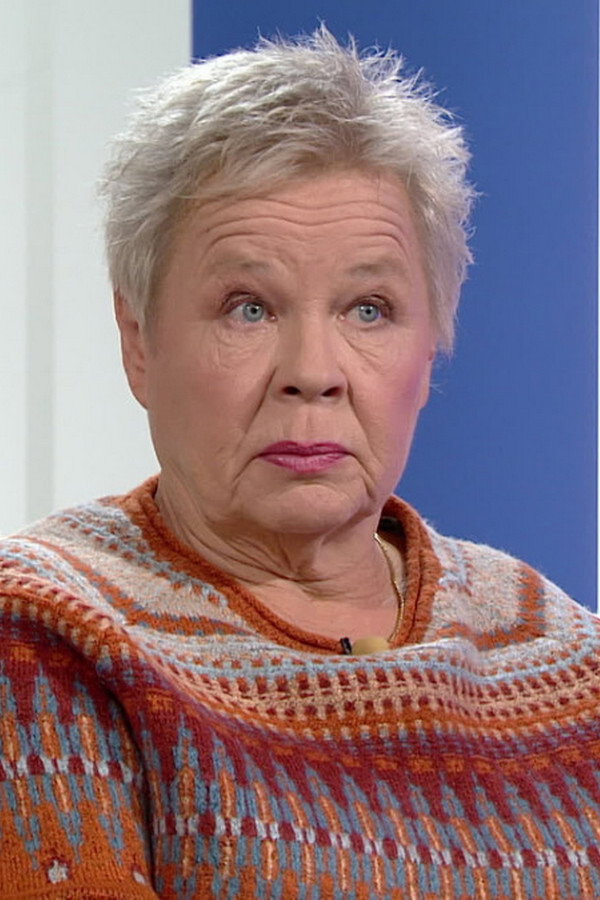 Ulla Tapaninen as Joulupukin muori  (voice) in Santa Claus and the Magic Drum