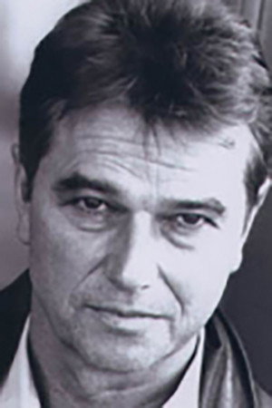 Ralph Schicha as Rolf Bauer in Kanadische Träume - Eine Familie wandert aus