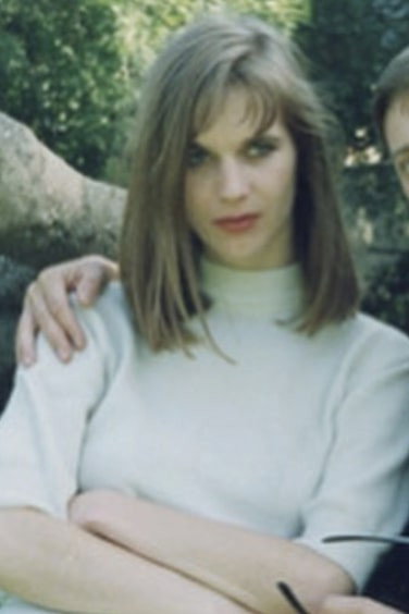 Monika M. as Marianne in Schramm
