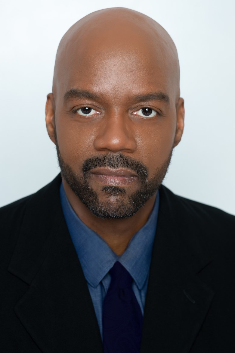 Shiek Mahmud-Bey as Jordan Washington in Night Falls on Manhattan
