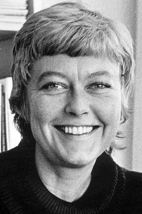 Ittla Frodi as Karin Stenmark in En karl i köket
