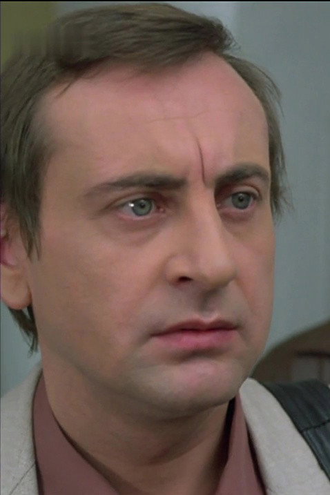 Klaus Hecke as Hans Wildau in Broddi