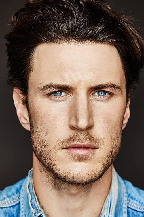 Aaron Jakubenko as Ander Elessedil in As Crónicas de Shannara