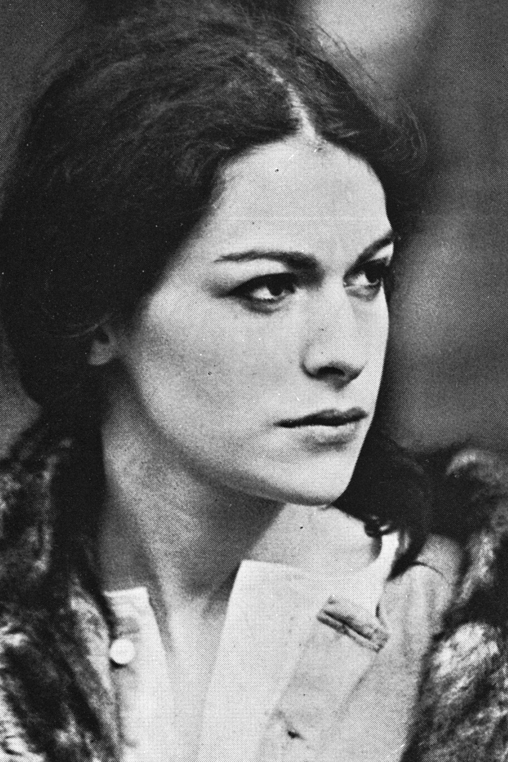 Monica Fiorentini as una dattilografa in Keep It To Yourself!