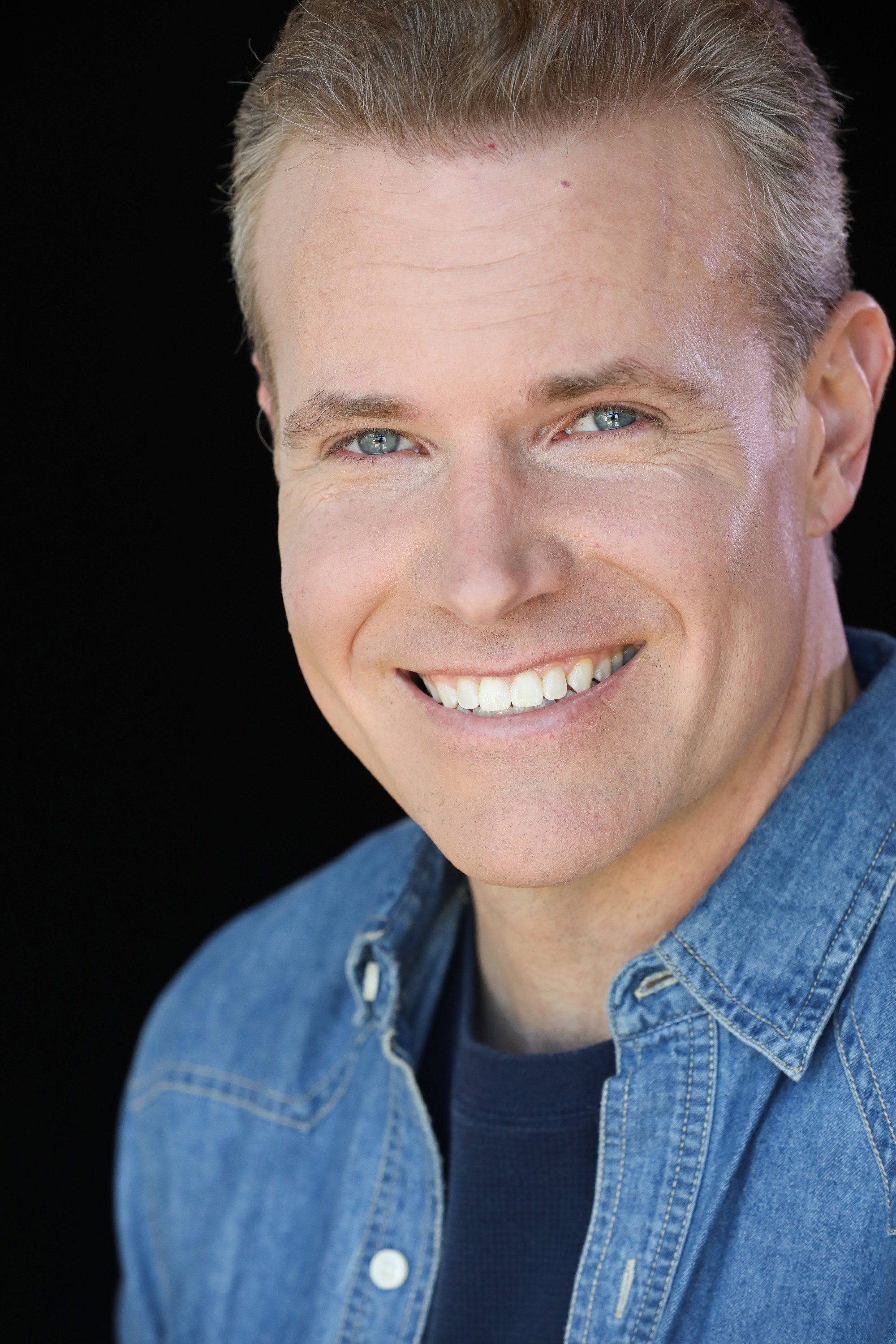 Eric Strong as Tippy in Vampie