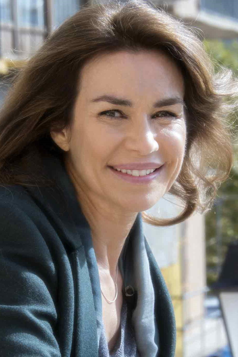 Valérie Kaprisky as Nathalie in Irmão do Jorel