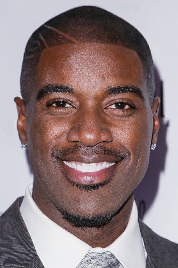 Terrell Carter as Eric in Everything That Glitters
