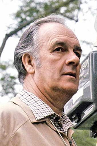 Don Sharp as Johnny Craig in Ha'penny Breeze