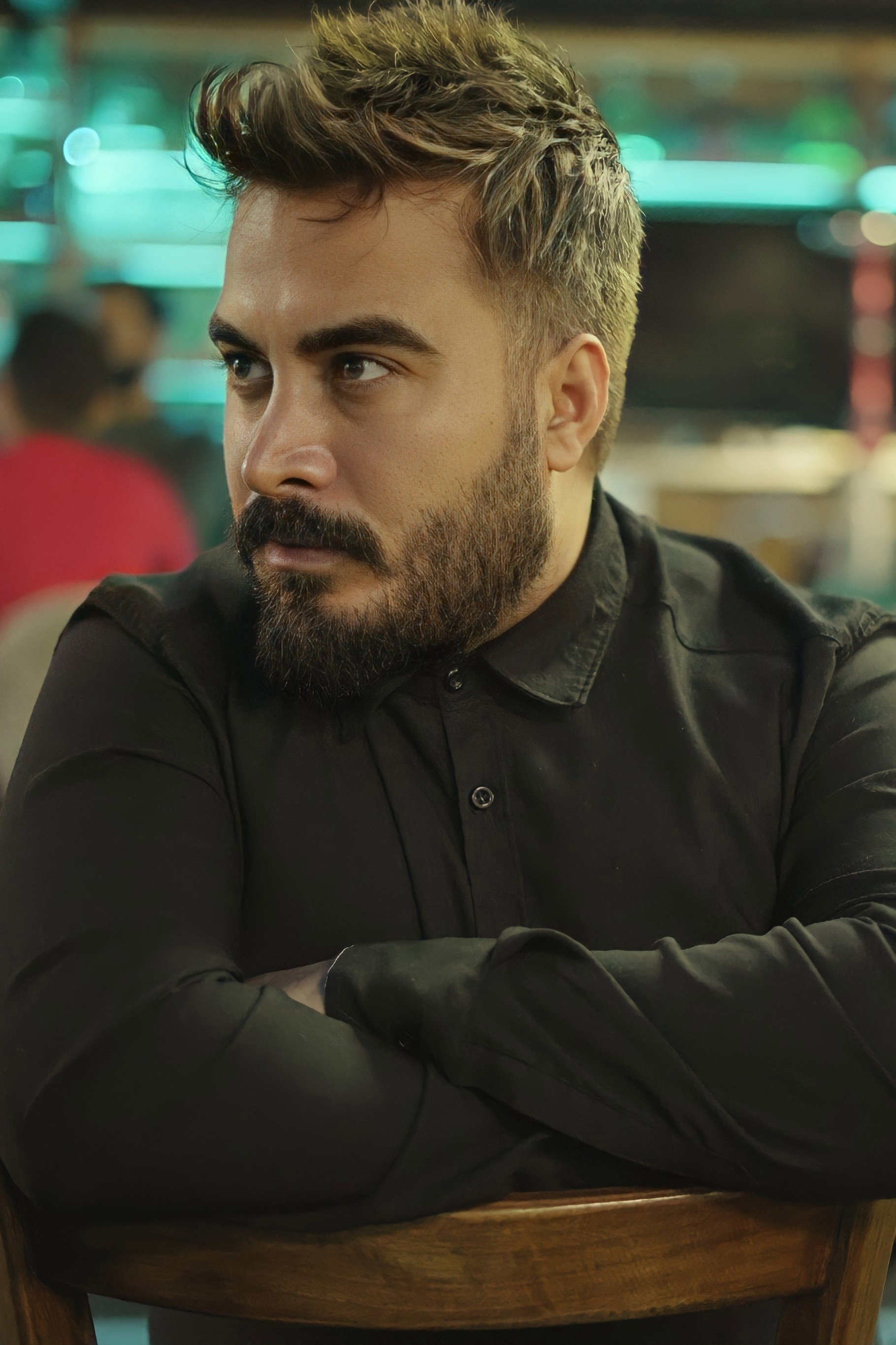 Milad Shah Hosseini as Saber in The Loser Man