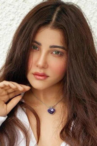 Shaylee Krishen as Pari in The Last Hour