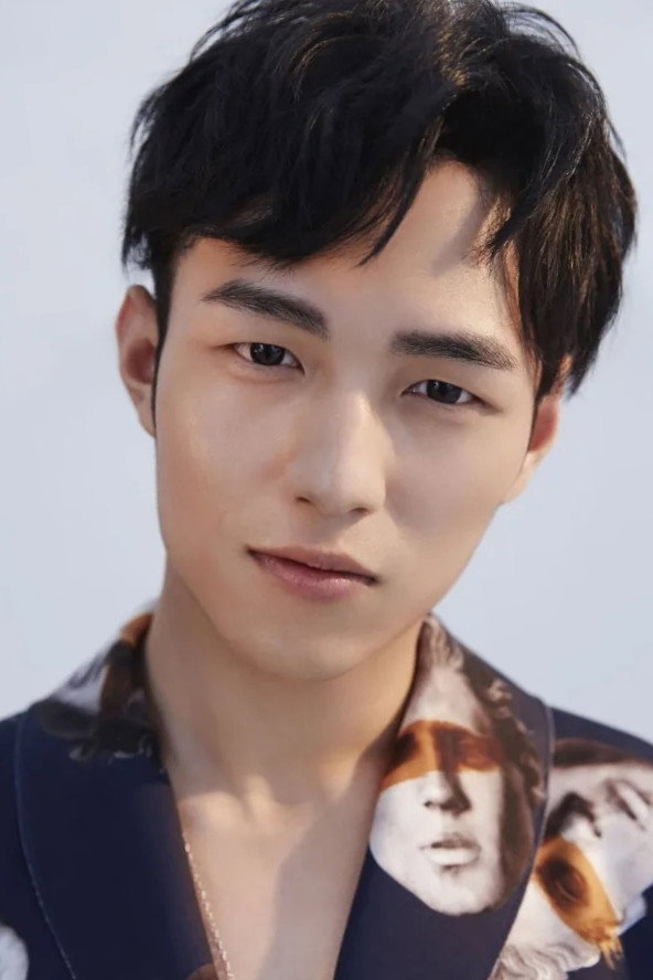 杨业明 as Jiang Qingliu in Lost Promise