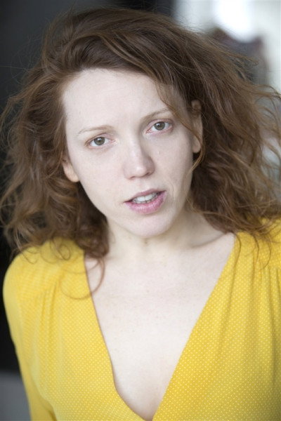 Lucrèce Carmignac as Femme Rousse in Chat