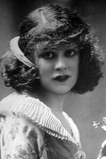Lenore Ulric as Olympe in Camille