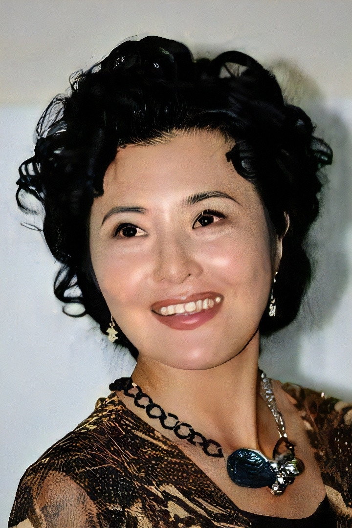 田岷 as 史兰 in 戈壁儿女