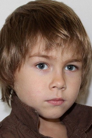 Иван Шмаков as Misha Skalkin in 1+1 at Home 2. March 8