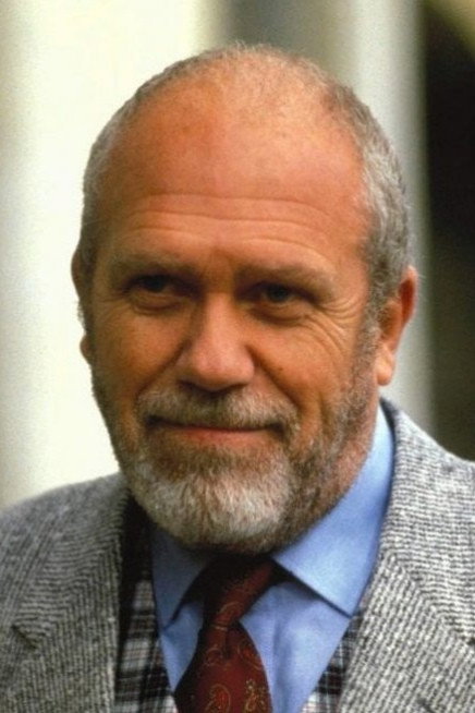 Gastone Moschin as Primoukis in Une femme à sa fenêtre