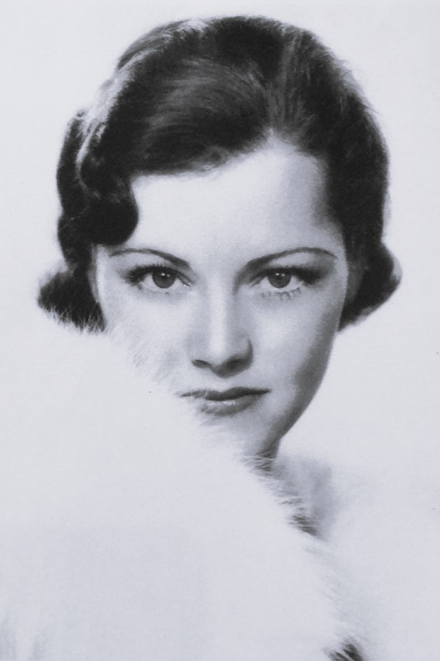 Gigi Parrish as Elinor Lee in August Week End