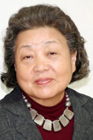 강부자 as Eun Geum-sil in The Real Has Come!