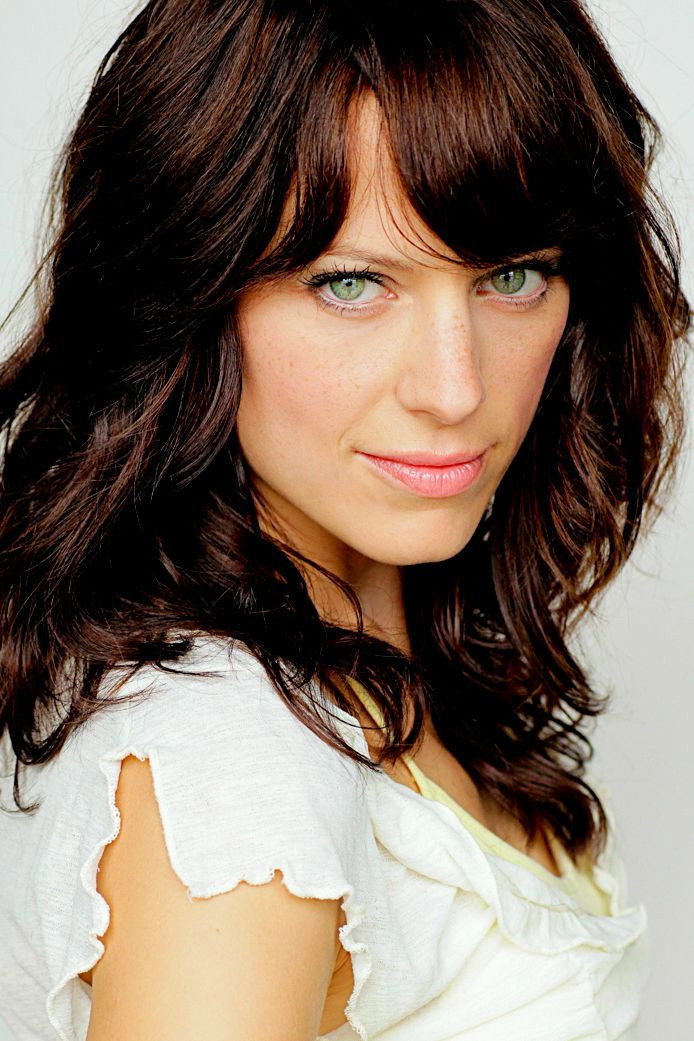 Mackenzie Firgens as Darlene Hamilton in The Hamiltons