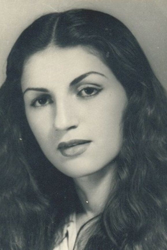 Nagwa Salem as سمحة in Hassan, Morcos and Cohen