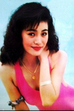 Yanli Zhang as 荔花 in 逃港者