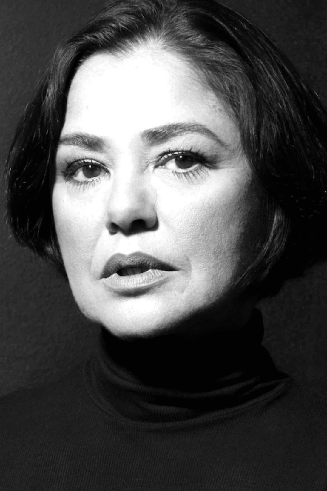 Filomena Gonçalves as Maria Xavier in Esquadra de Polícia