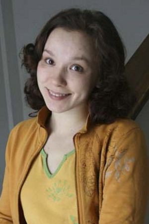 Anastasiya Shevelyova as Vera in Paper Soldier