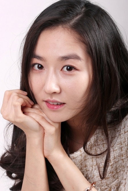 안미나 as Sook Ja in The Brothers' Summer