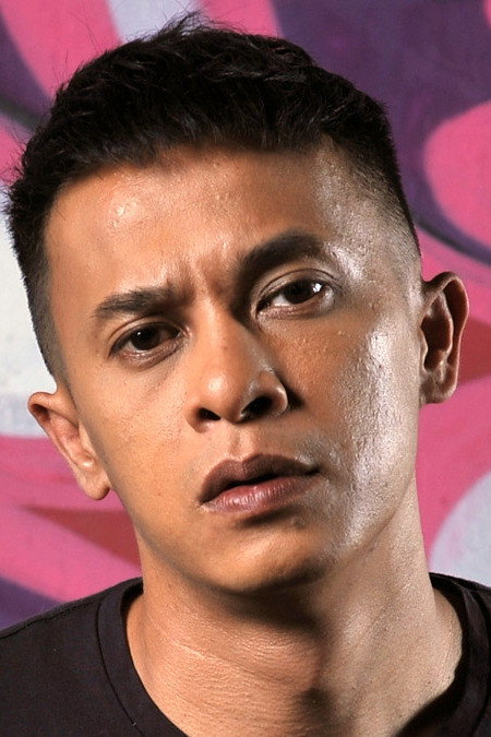 Zahiril Adzim as Aliff in Ada Hantu 2