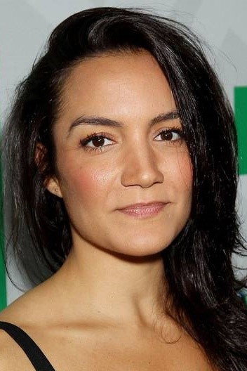 Marisol Miranda as Sofia in Somewhere in the Middle