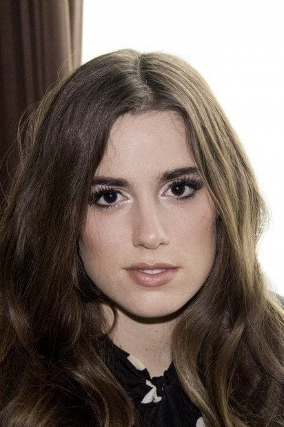 Ryn Weaver as Hazel Kelly in The Bright Side