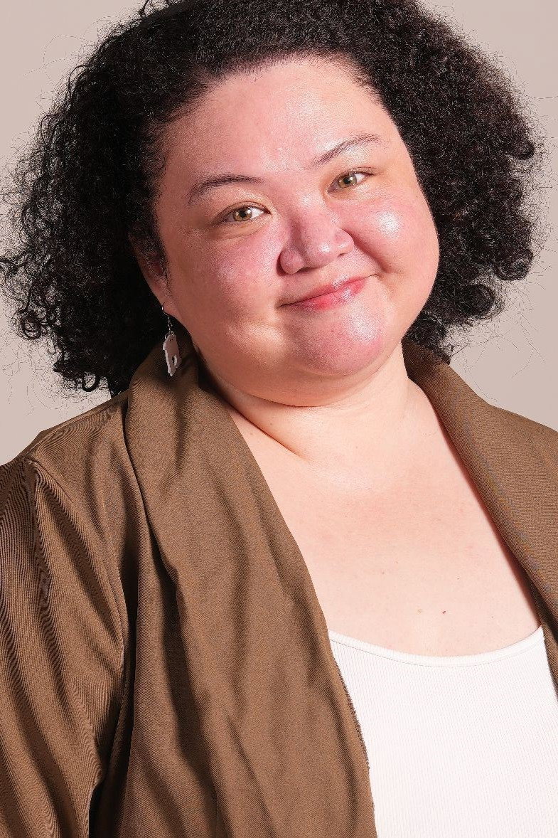 J-mee Katanyag as Jill in Pearl Next Door