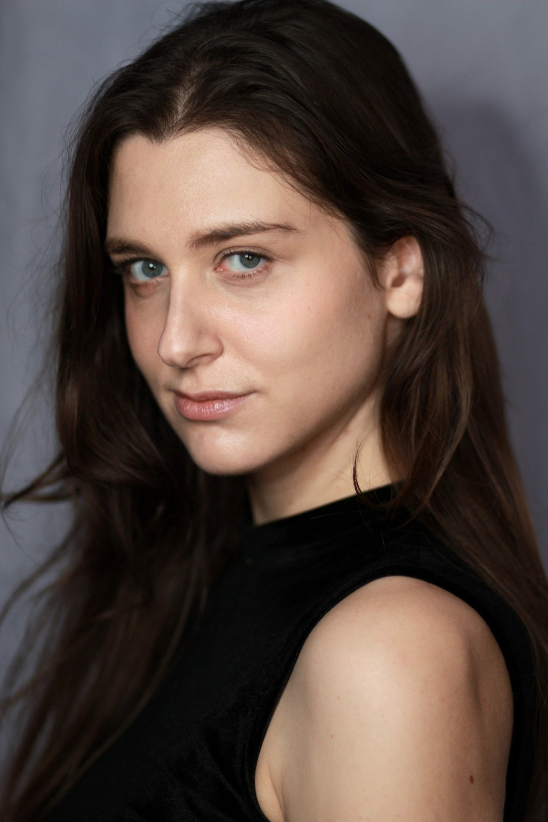 Ilse Dorine as Lena in Tegendraads