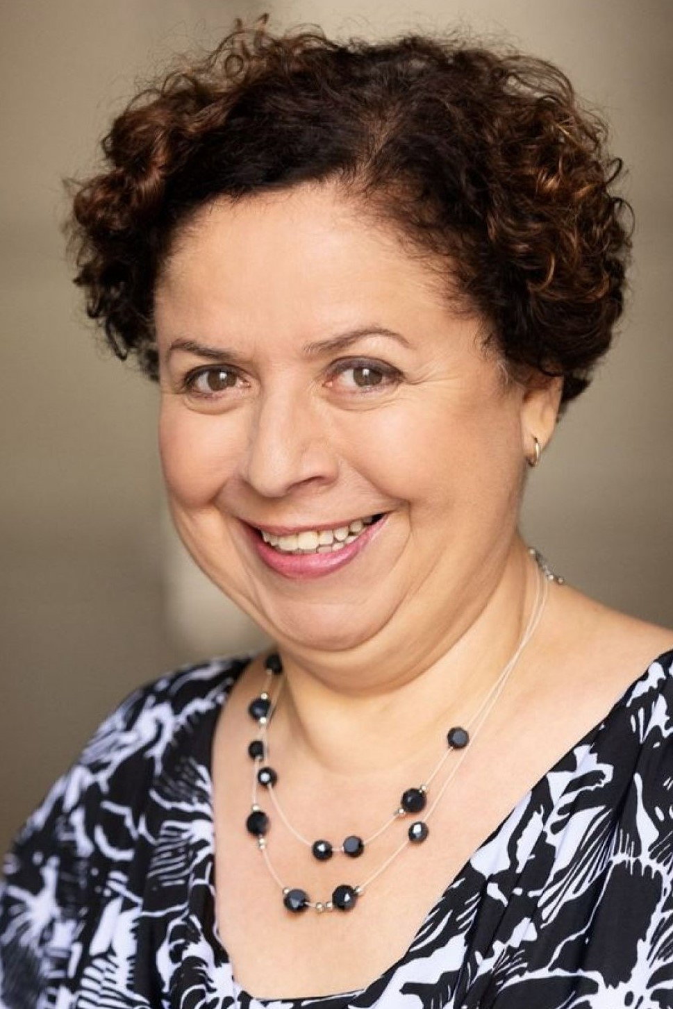 Franziska Traub as Gisela Wiemers in Ritas Welt