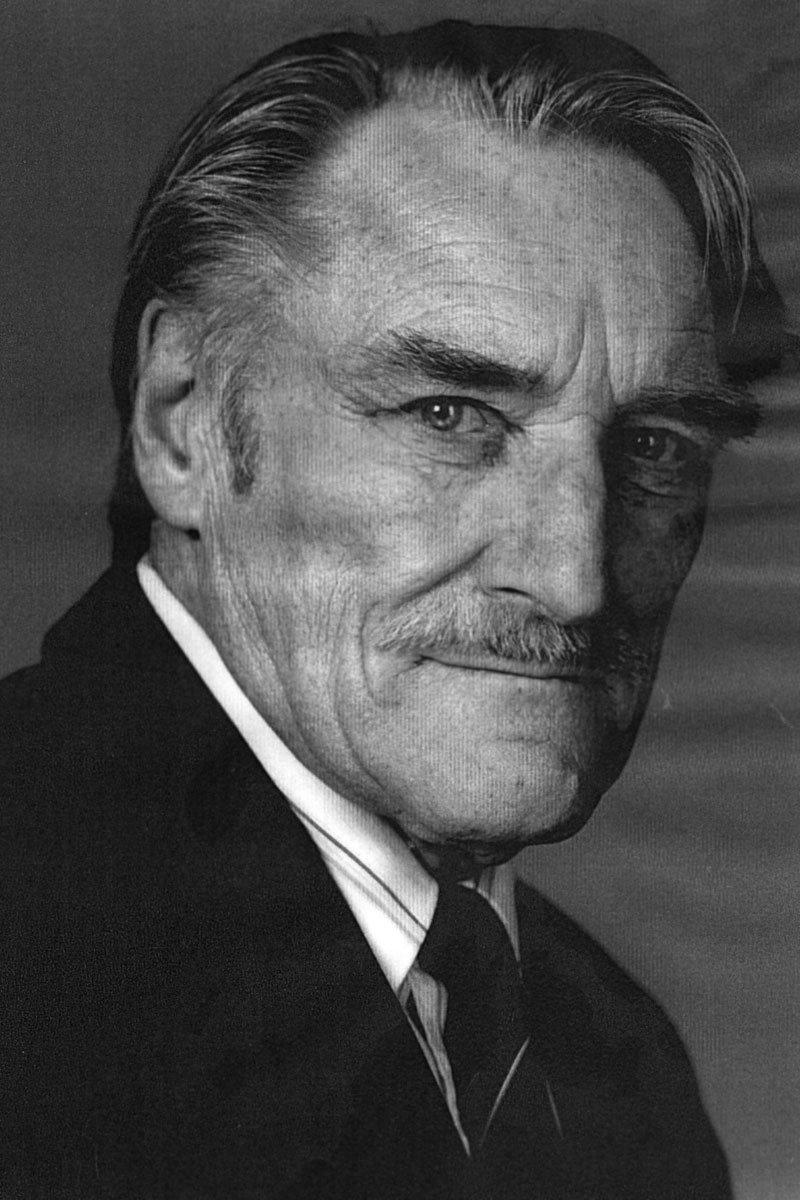 Åke Lindman as Rune Lager in Läckan