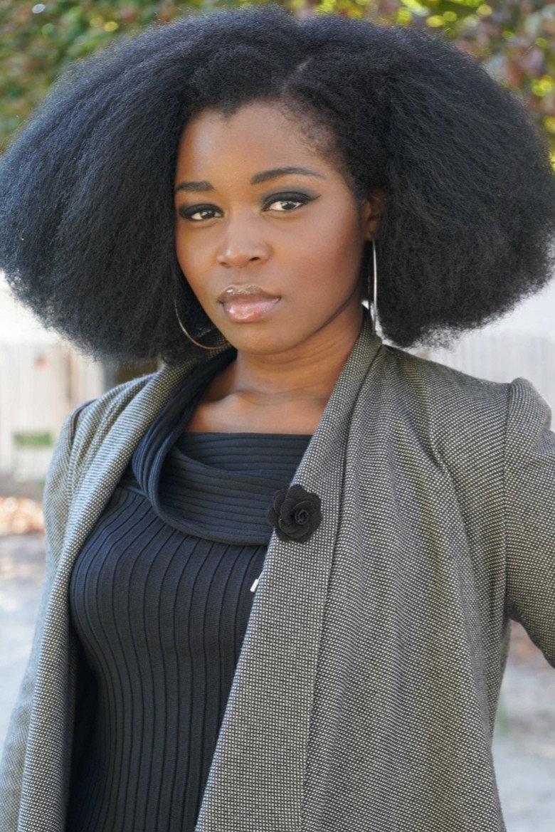 Aline Belibi as Perla in Ugly Nasty People