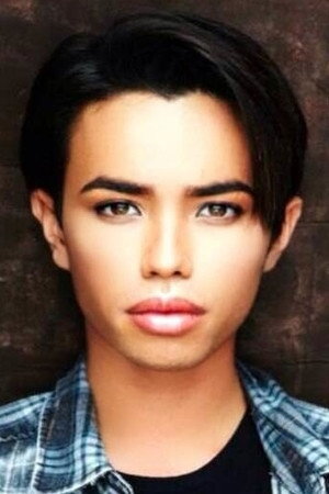 JayR Tinaco as Zayn Petrossian in Another Life